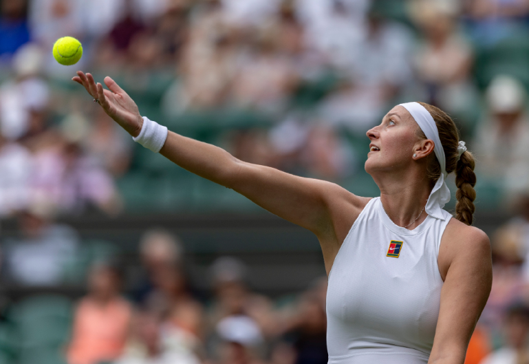 开云体育官网-科维托娃新星比赛局势复杂表现突出，老鹰前途光明！-开云体育官网